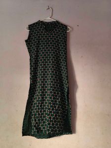 Elegant Green Sleeveless Kurta