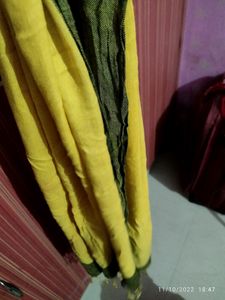 combo of pink and yellow stalls