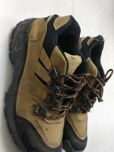 Round-Toe Lace-Up Casual Shoes