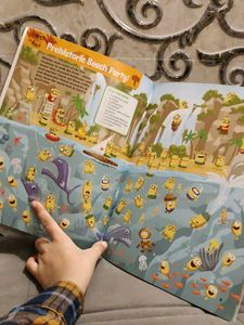 Minions Seek and Find Activity Book