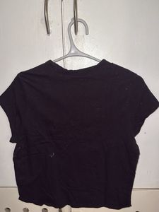 Black Cropped Tee - Divided