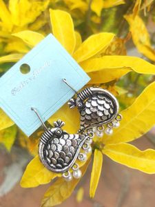 Peacock pearl earrings