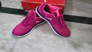 Puma Pink Sports Shoes