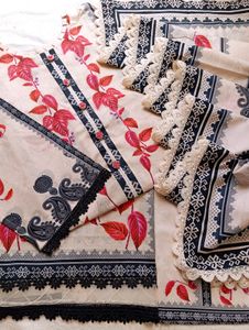 Floral Print Top with Lace Trim