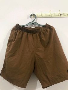Brown shorts 🩳🤎