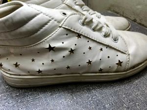 Best Sneakers ......