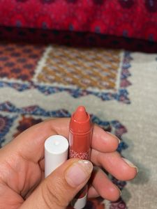 Kay beauty matteini Matte Lip Crayon