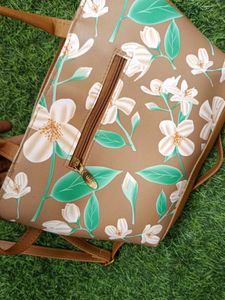 Beautiful Floral Bag Without Zip