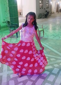 Girls Top And Lahnga