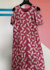Cream Lehenga With Pink Thread And Sequin Kurti