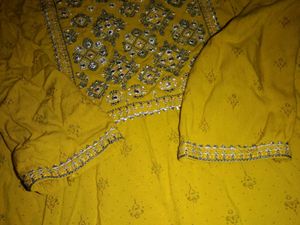 2 Set Of Kurti And Bottom