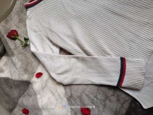 Uniqlo Brand White Korean Top