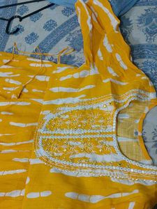 yellow frock sute