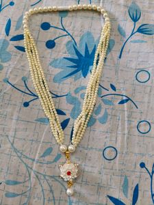 Pearl Chain