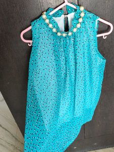 Stylish , Smart Halter Neck PrintedTop