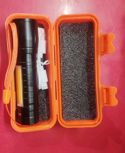 TocrhPortable LED Zoom In Our Long Range 3Function