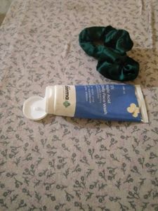 THE derma Co Facewash For Oily Skin