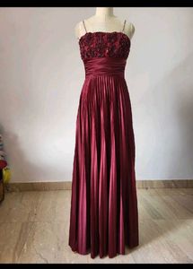 Beautiful Maroon Stylish Gown🦋💝🎀
