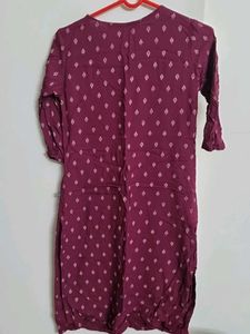 Wine Avaasa Kurti