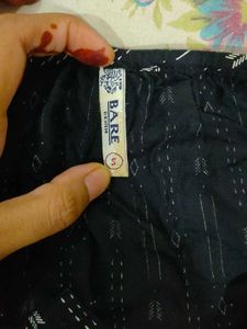 Patterned Black Blouse