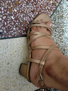 Strappy Flats - Stylish &amp; beaitiful heel sandel us