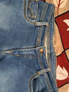 Classic Blue Denim Jeans (Slim Fit)