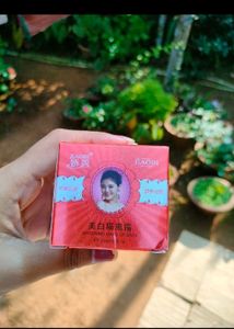 Jiaobi Whitening Makeup Base