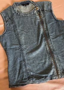 Top With Zipper In Front| Good Quality