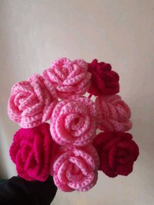 Handmade Crochet Flower Bouquet 5 roses