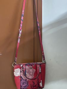 Guess Orginal Sling Bag