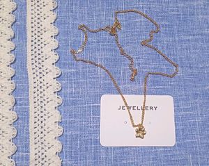 🐾 Dainty Golden Paw Charm Necklace 🐾