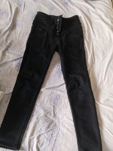 Black High-Waisted Jeans