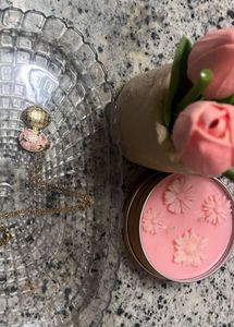 Vintage Floral Locket Necklace Open - Photo pendan