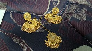 Necklace &amp; Earring Set