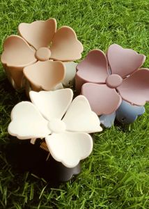 Floral Design Mate Hair Claw Clips Pack Of 3
