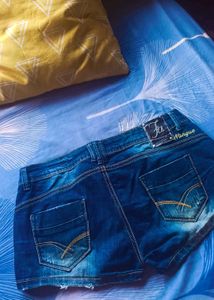 Short Denim