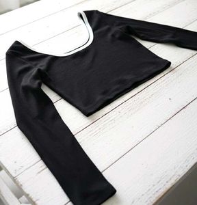 Chic Black Long Sleeve Crop Top