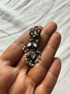 Amrapali silver Earrings With Pearls