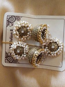 Jumka With Earrings
