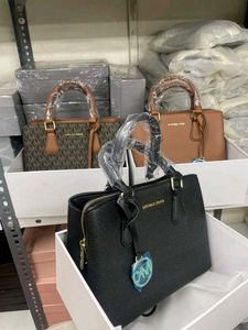 MICHAEL KORS NEW SLING BAG WITH BOX