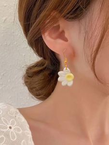 Handmade Floral Daisy Earrings