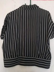 Formal And Stylish Button Crop Top