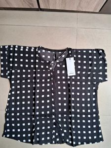 Sztori Plus Size Geometric Print Shirt Style Top