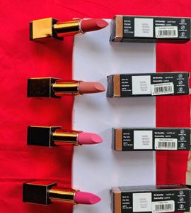 Pack Of 1Manish Malhotra Powder Matte Lipstick