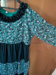 Modern Feeding Top