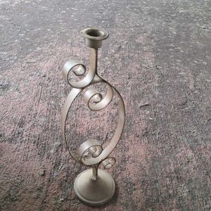 2 Metal Showpieces