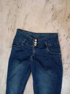 High Waisted Jeans✨