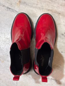 red patent chelsea boots ❤️‍🔥 (FREE shipping)