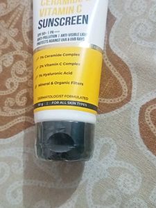 Ceramide And Vitamin C Sunscreen