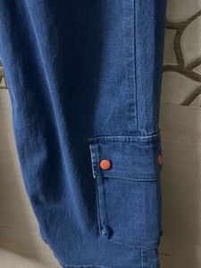 Wide Leg Cargo Jeans